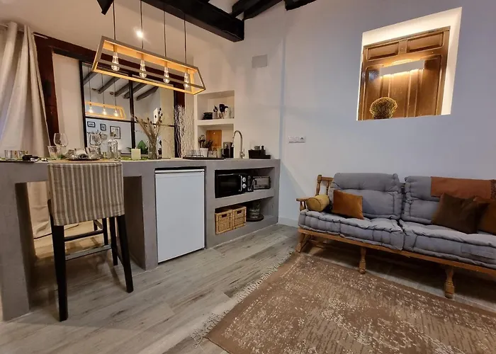 Apto-LOFT SAGRARIO, CON BAÑERA